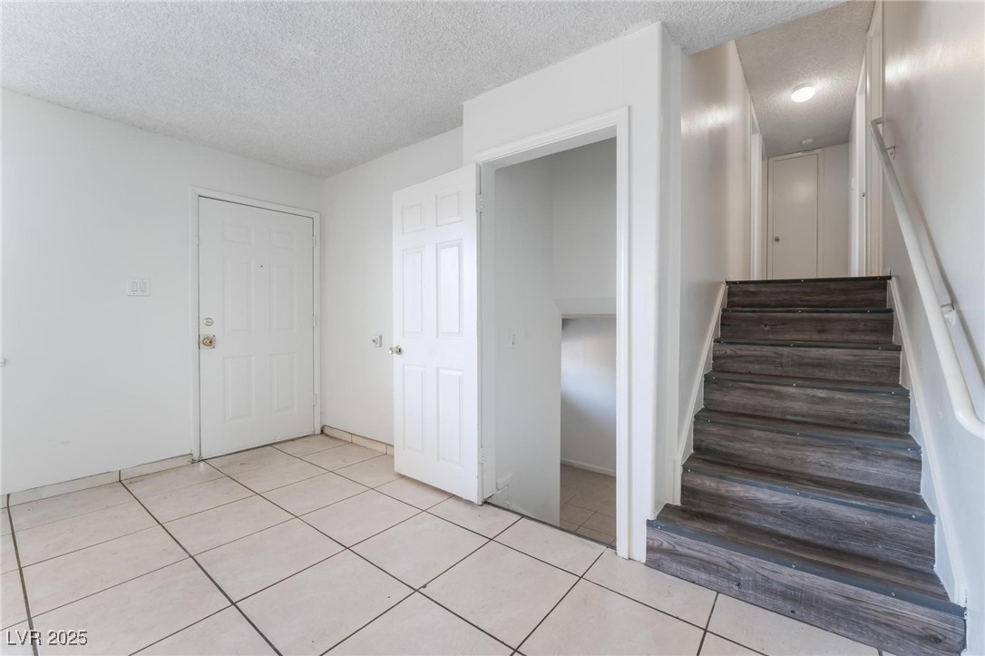 6121 Fairwood Circle Property Photo 28