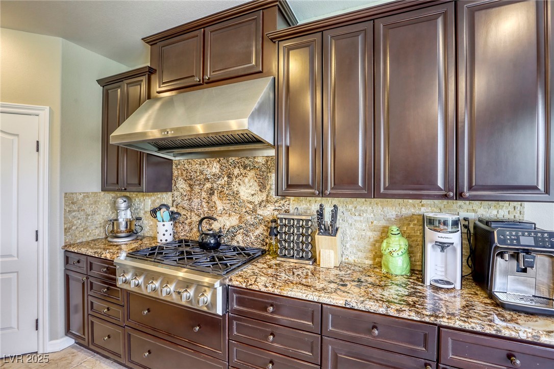 9950 Waxberry Court Property Photo 8
