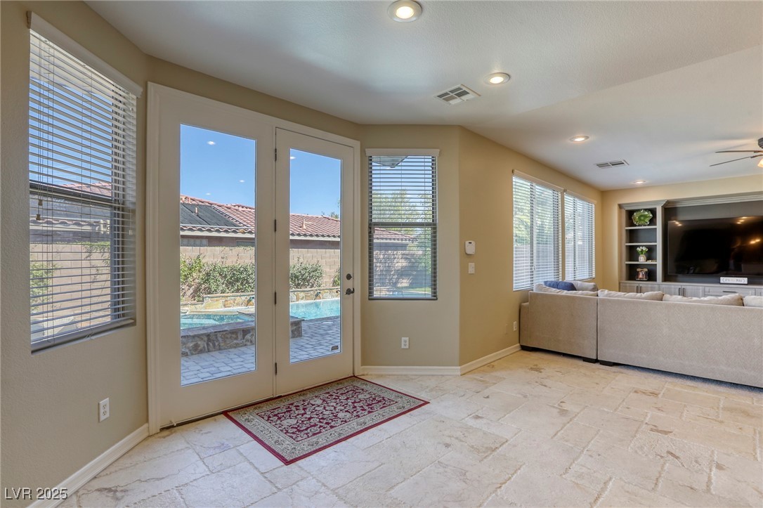 9950 Waxberry Court Property Photo 10
