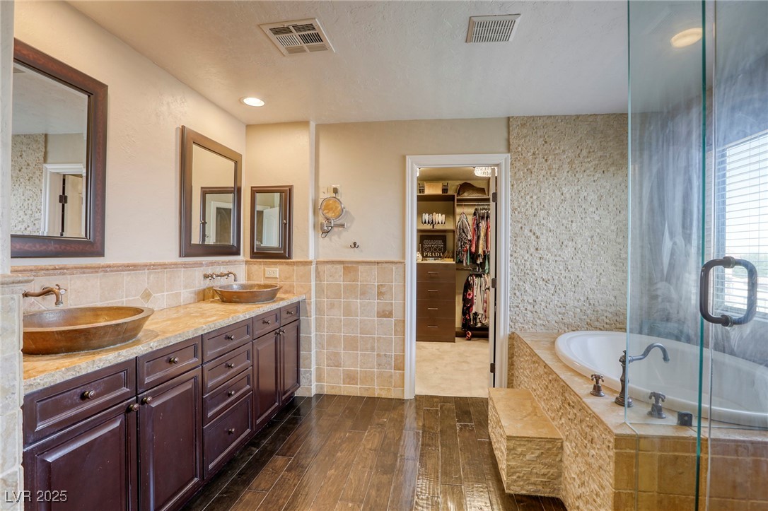 9950 Waxberry Court Property Photo 34