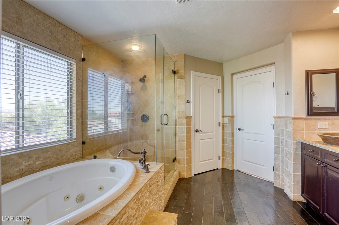 9950 Waxberry Court Property Photo 35
