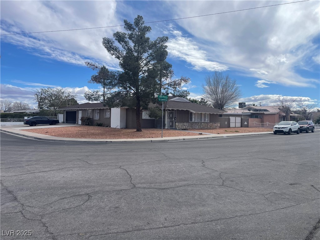 1901 Juana Vista Street Property Photo