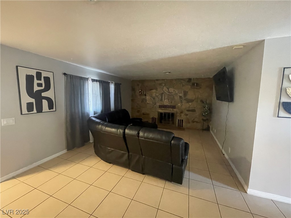 1901 Juana Vista Street Property Photo 3
