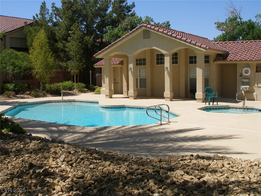 520 Arrowhead Trail 424 Property Photo