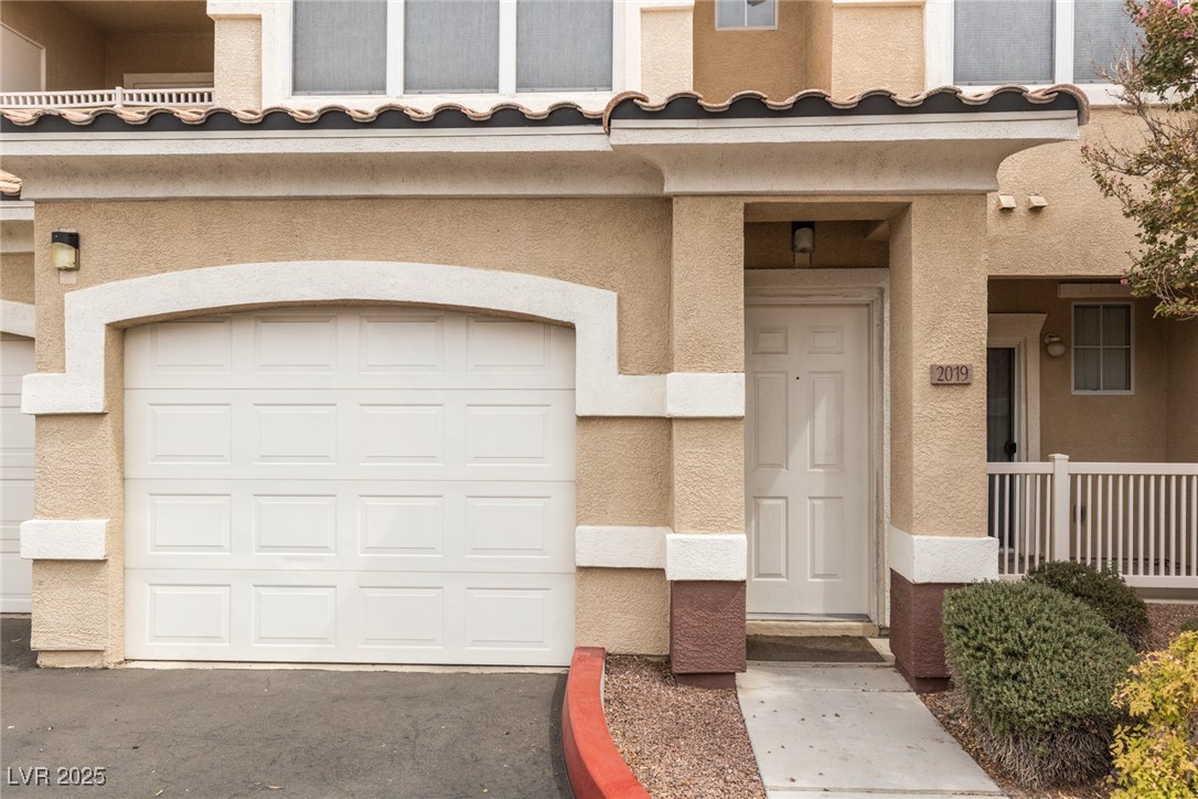5855 Valley Drive 2019 Property Photo 3
