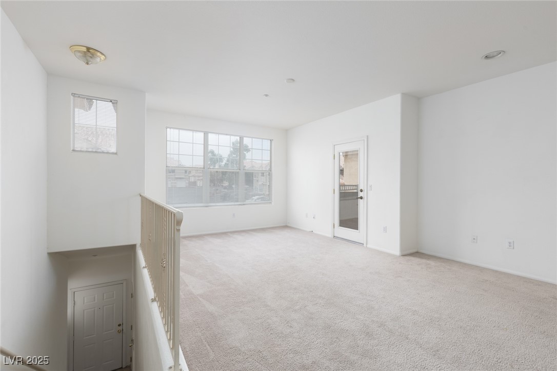 5855 Valley Drive 2019 Property Photo 4