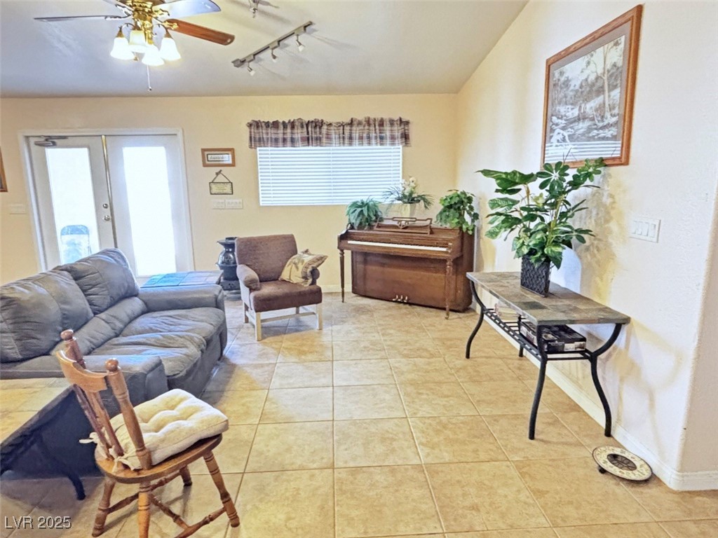 2100 Buckhorn Road Property Photo 5