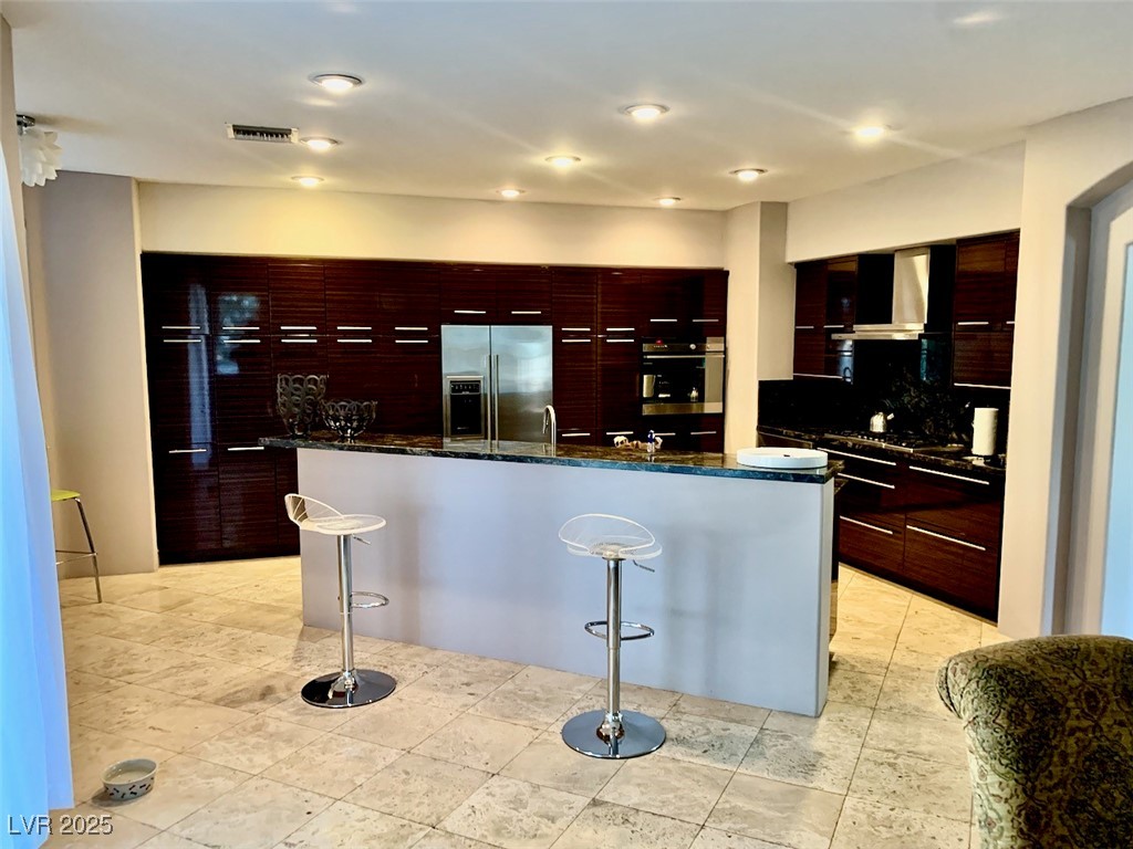 1915 Hazeltine Court Property Photo 4