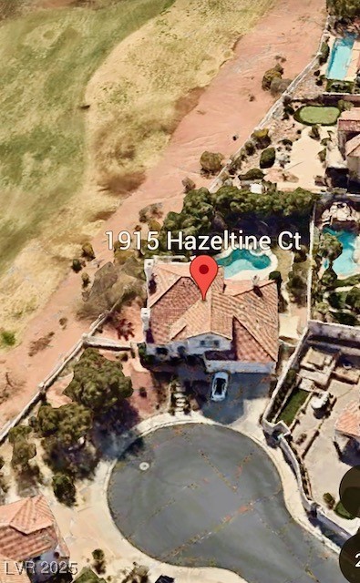1915 Hazeltine Court Property Photo 48