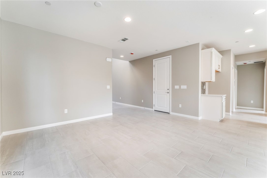 9259 Lunar Phase Street Property Photo 5