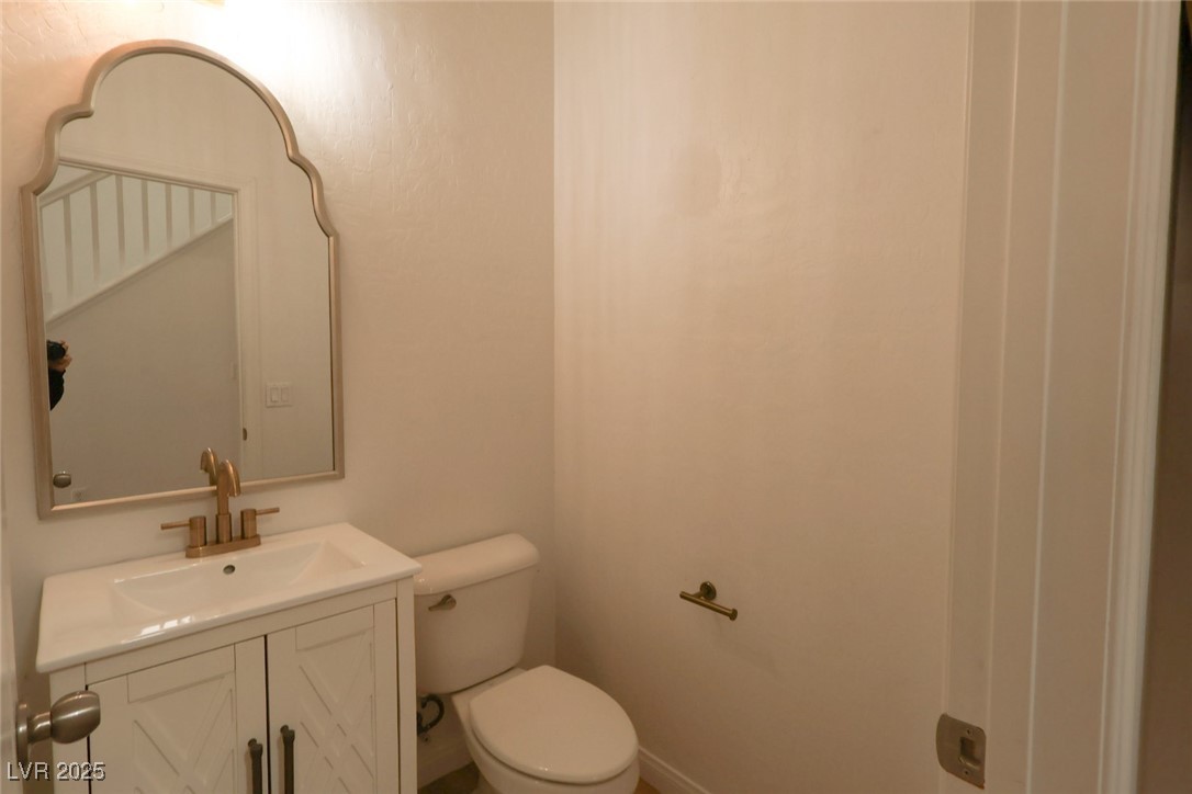 672 Calamus Palm Place Property Photo 5