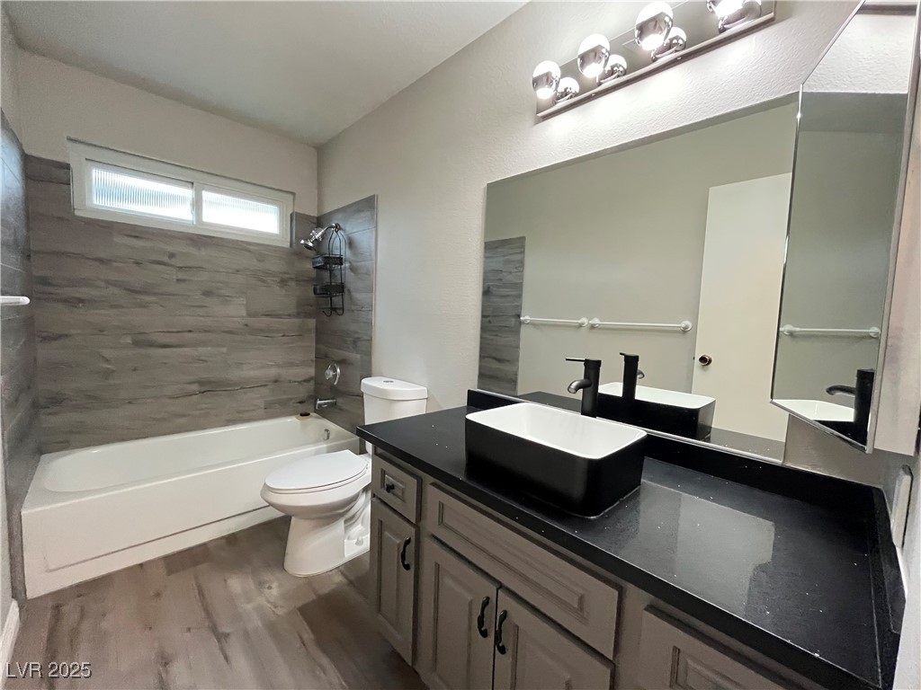 1779 Shatz Street Property Photo 8