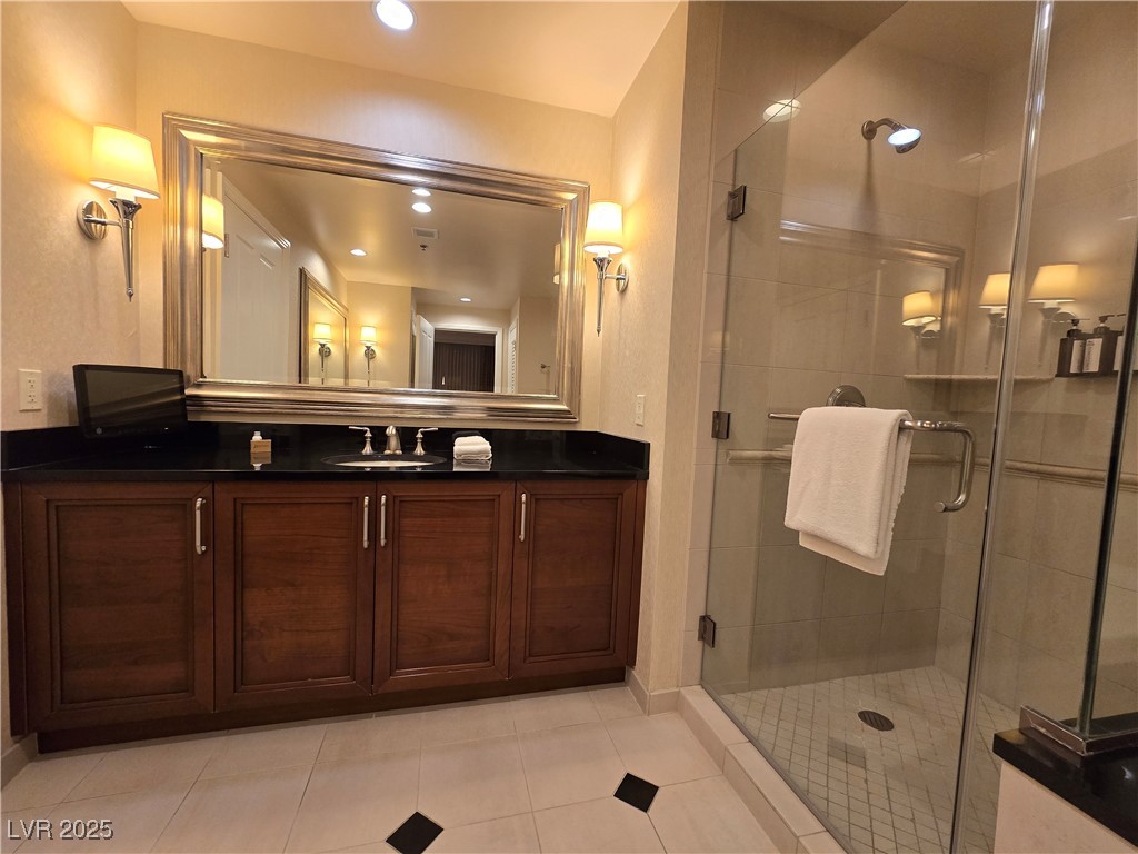 135 East Harmon Avenue 2120 Property Photo 43