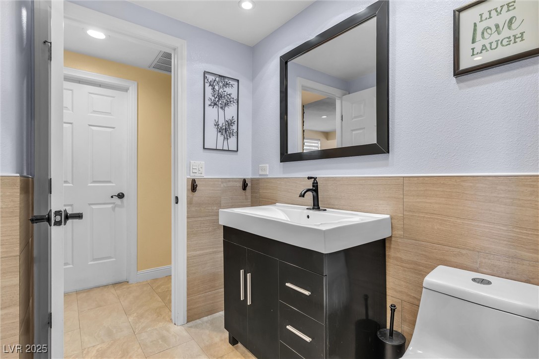 9417 Grenville Avenue Property Photo 11