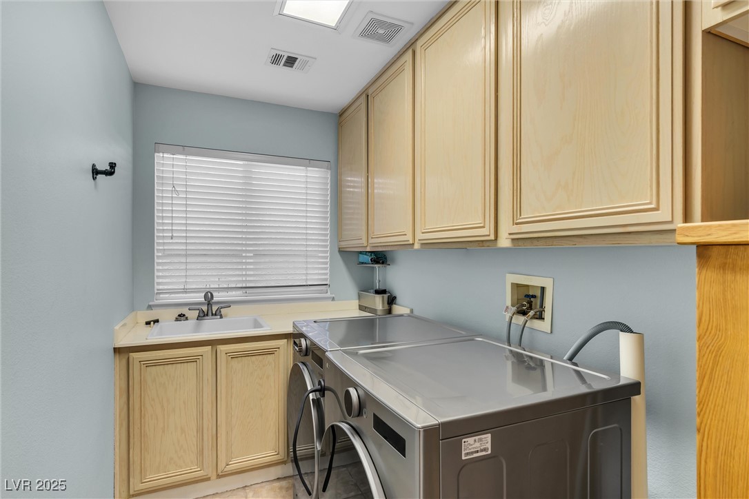 9417 Grenville Avenue Property Photo 12