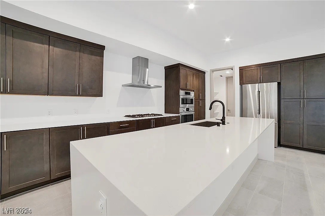 9 Promenade Isle Lane Property Photo 3