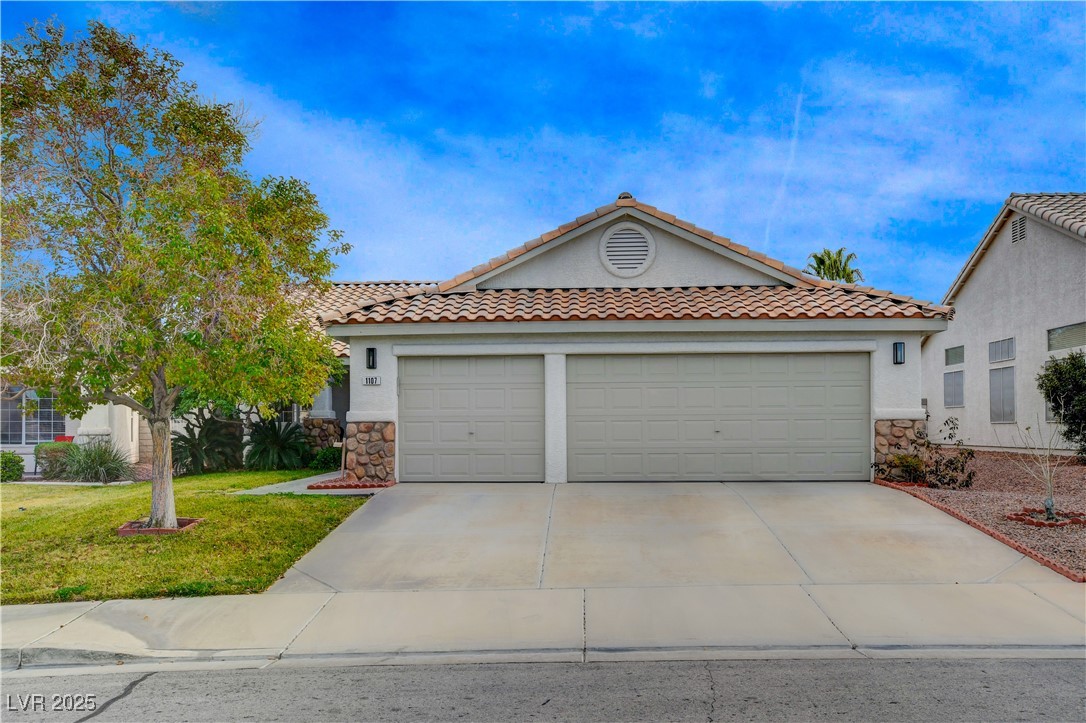 1107 Cloudy Day Drive Property Photo 1