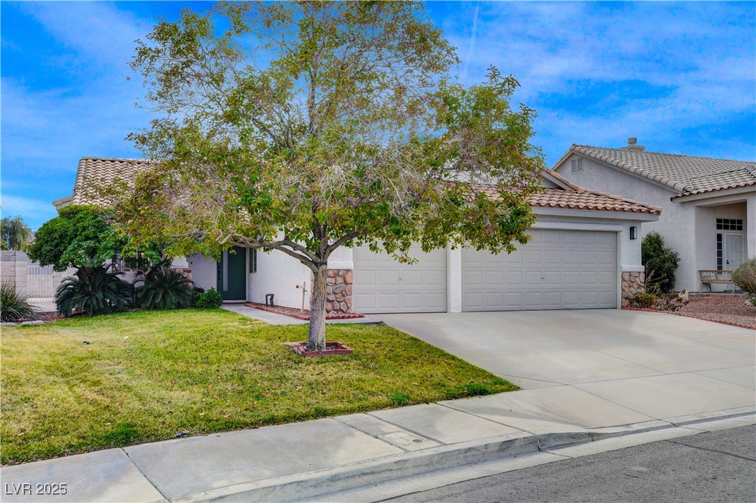 1107 Cloudy Day Drive Property Photo 3