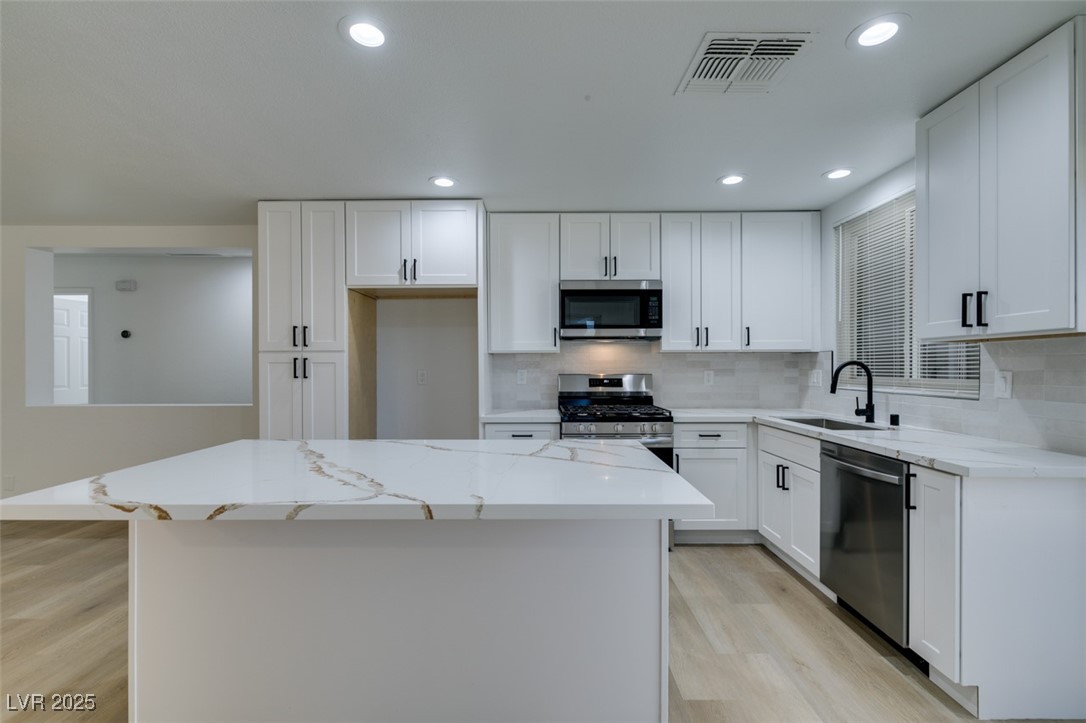 8712 Majestic Pine Avenue Property Photo 3