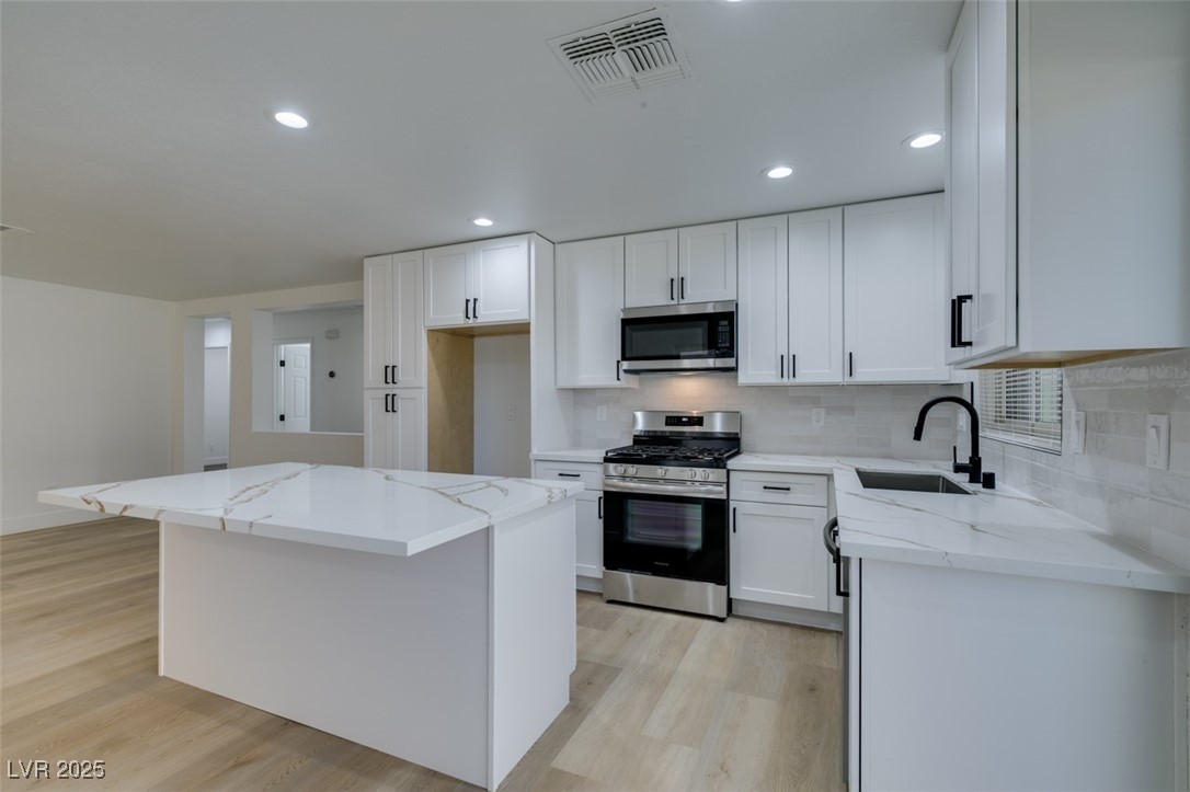 8712 Majestic Pine Avenue Property Photo 6