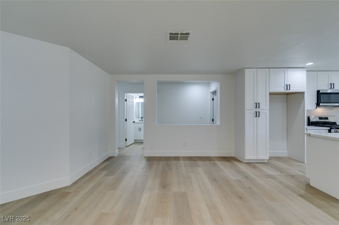 8712 Majestic Pine Avenue Property Photo 9