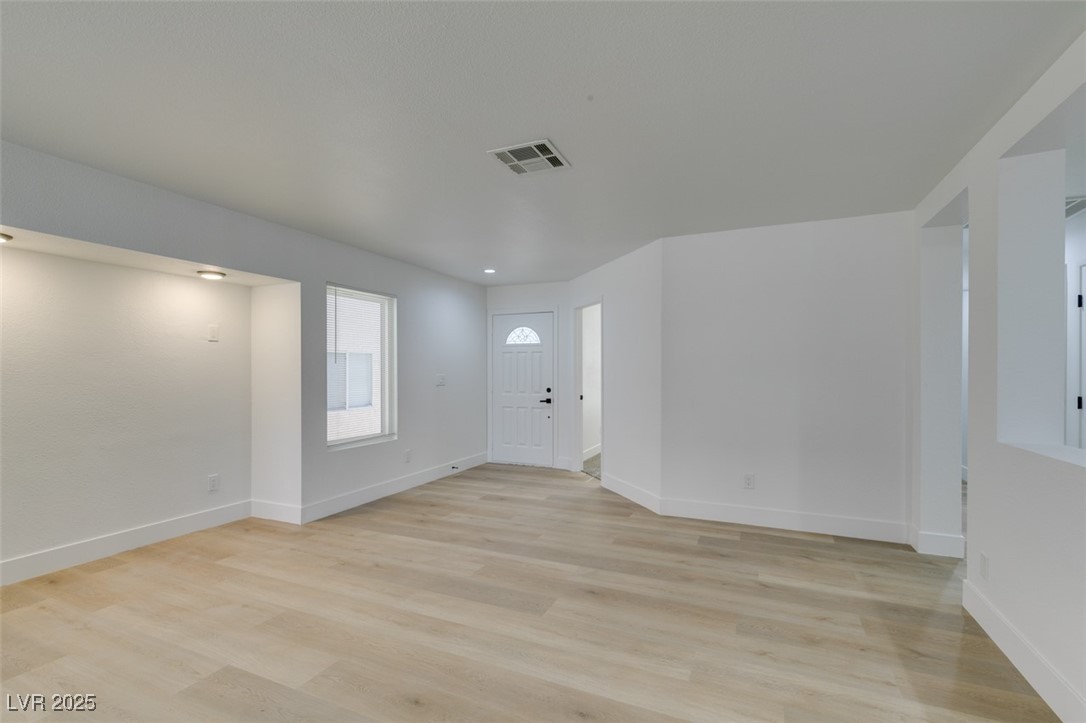8712 Majestic Pine Avenue Property Photo 13