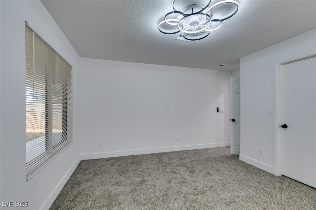 8712 Majestic Pine Avenue Property Photo 21