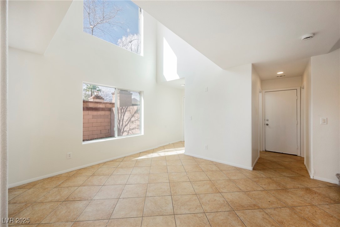 9257 Harbor Stream Avenue Property Photo 3