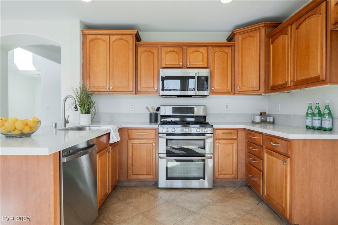 9257 Harbor Stream Avenue Property Photo 4