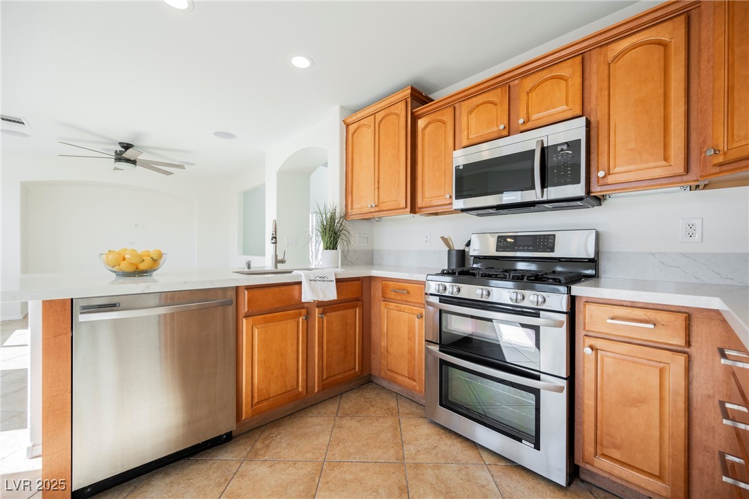 9257 Harbor Stream Avenue Property Photo 24