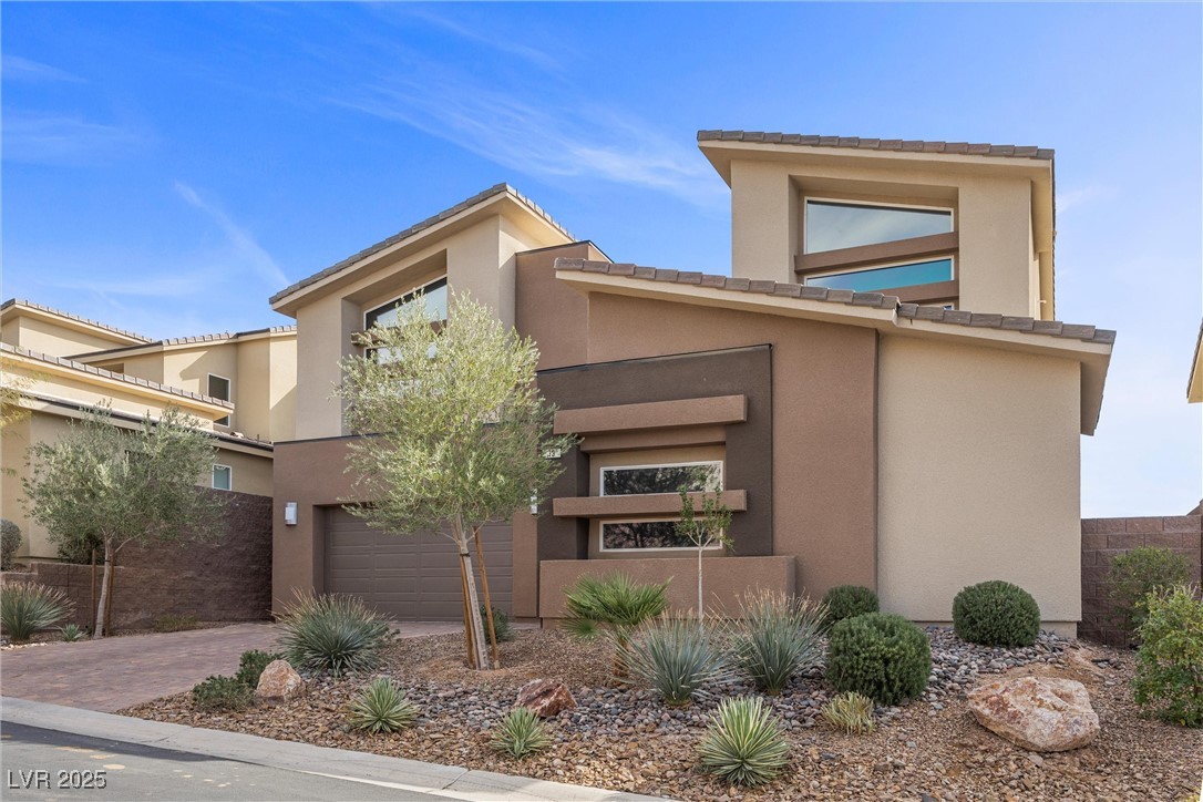13 Scenic Terrain Avenue Property Photo 3