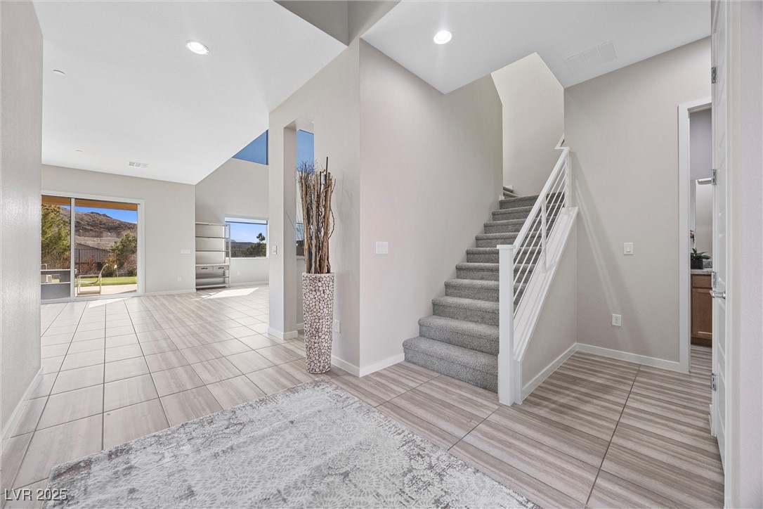 13 Scenic Terrain Avenue Property Photo 5