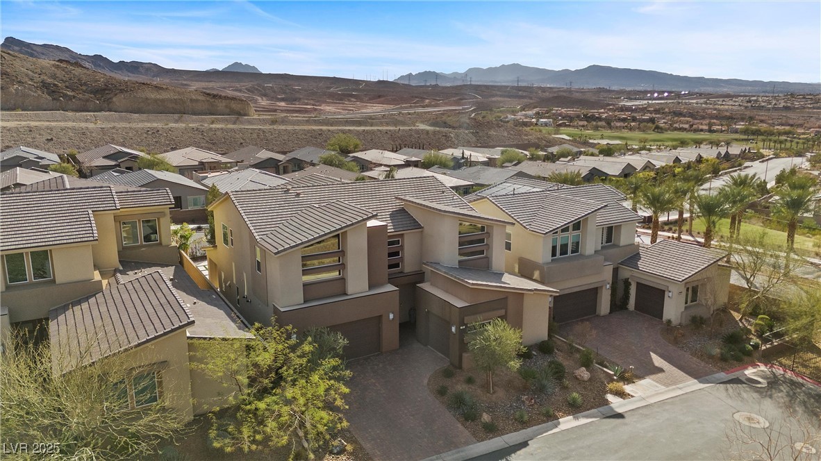 13 Scenic Terrain Avenue Property Photo 42
