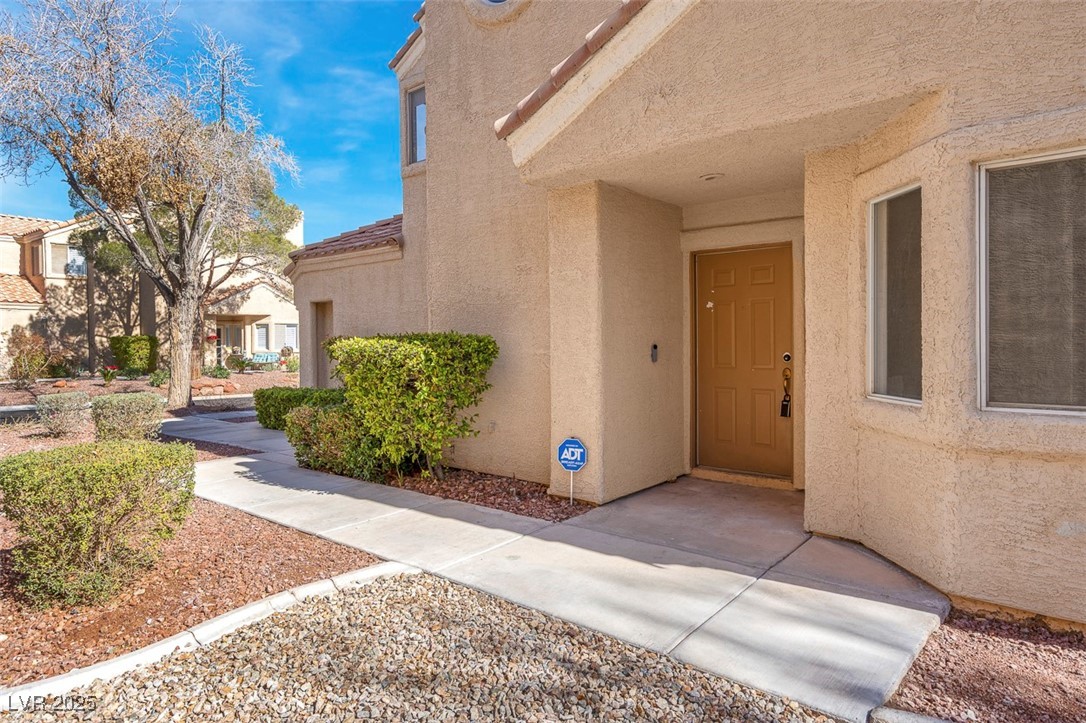 5305 La Patera Lane Property Photo 3