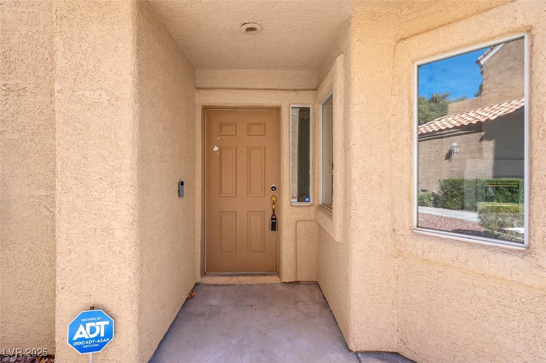 5305 La Patera Lane Property Photo 4