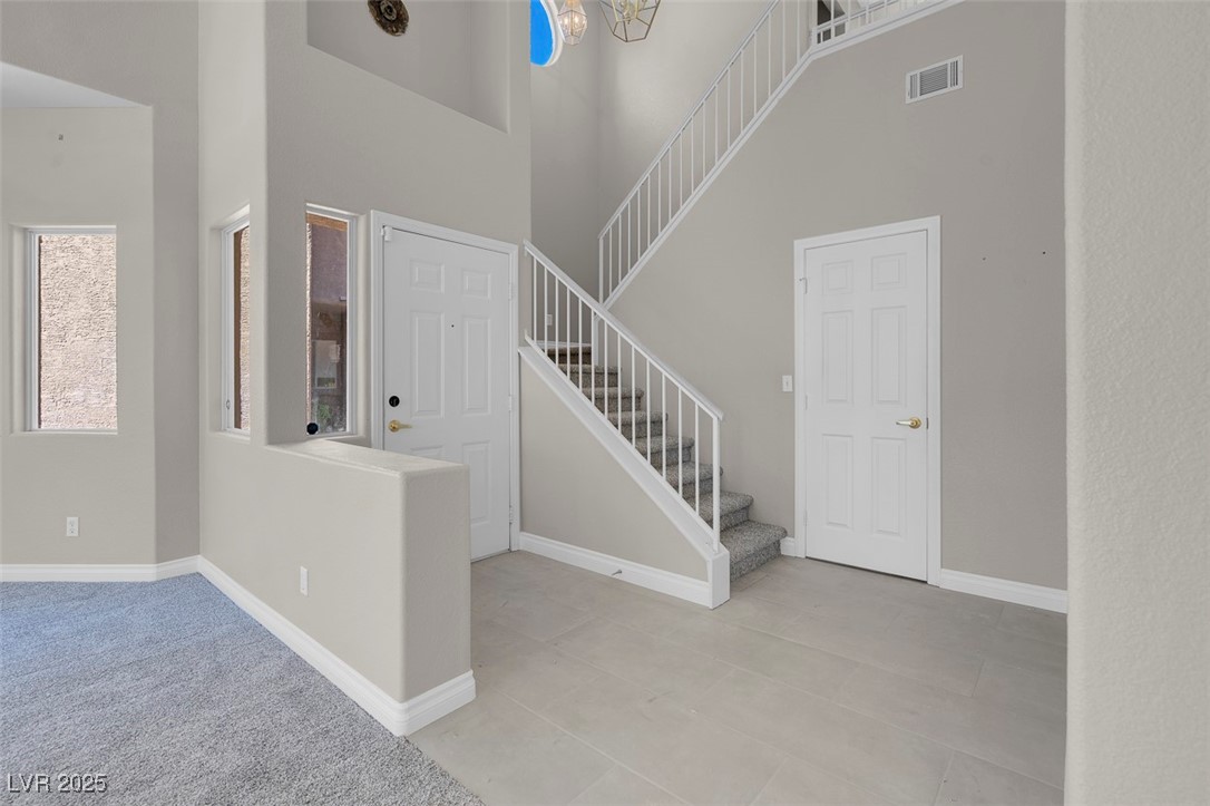 5305 La Patera Lane Property Photo 5