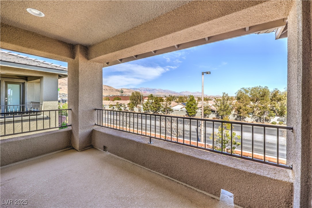 9672 Sunstone Sparkle Avenue Property Photo 17