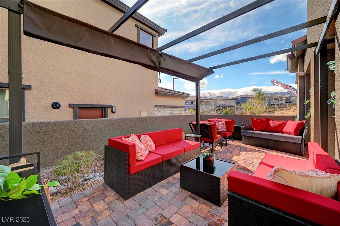 394 Red Feather Peak Court Property Photo 6