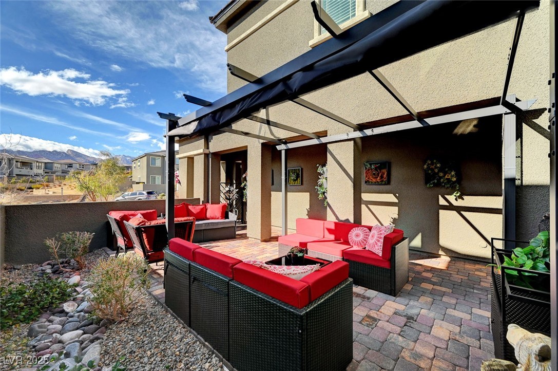 394 Red Feather Peak Court Property Photo 8