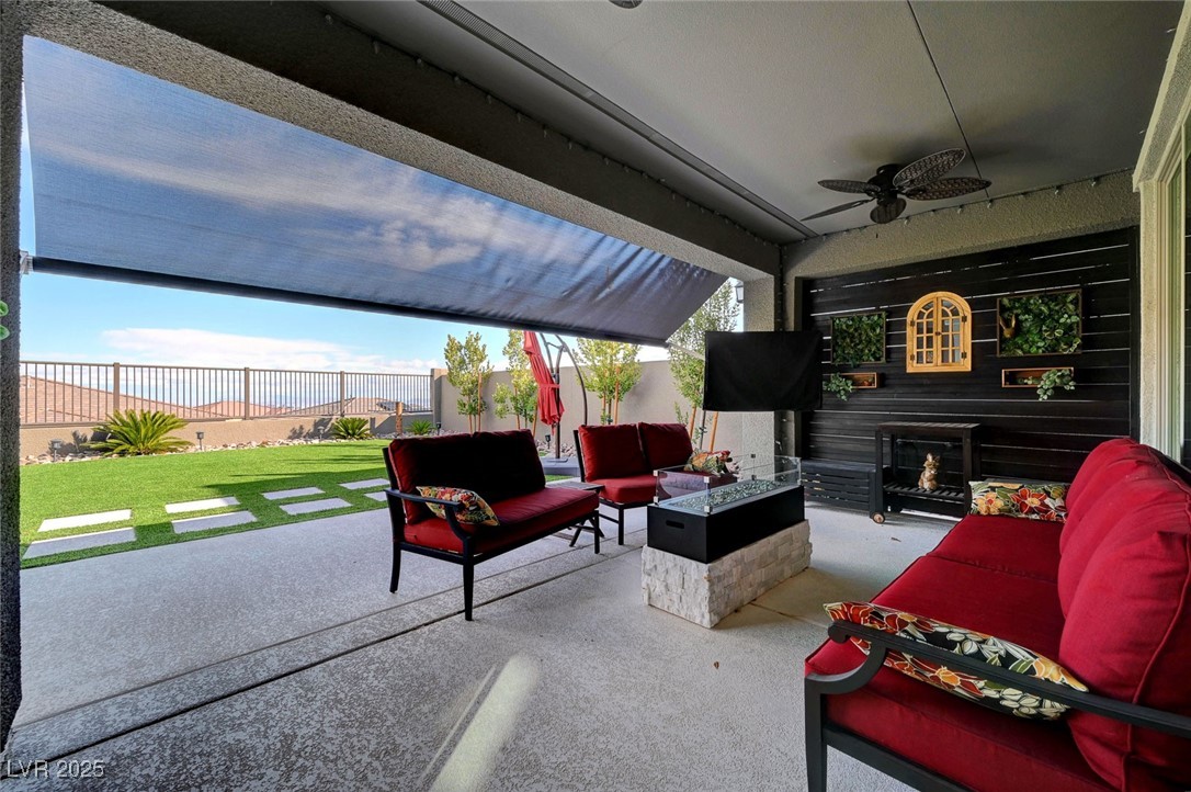 394 Red Feather Peak Court Property Photo 65