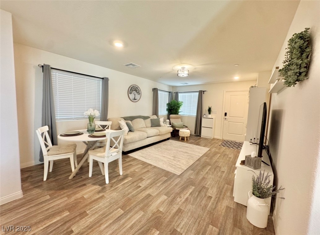 6840 Sunflower Fields Street Property Photo 8