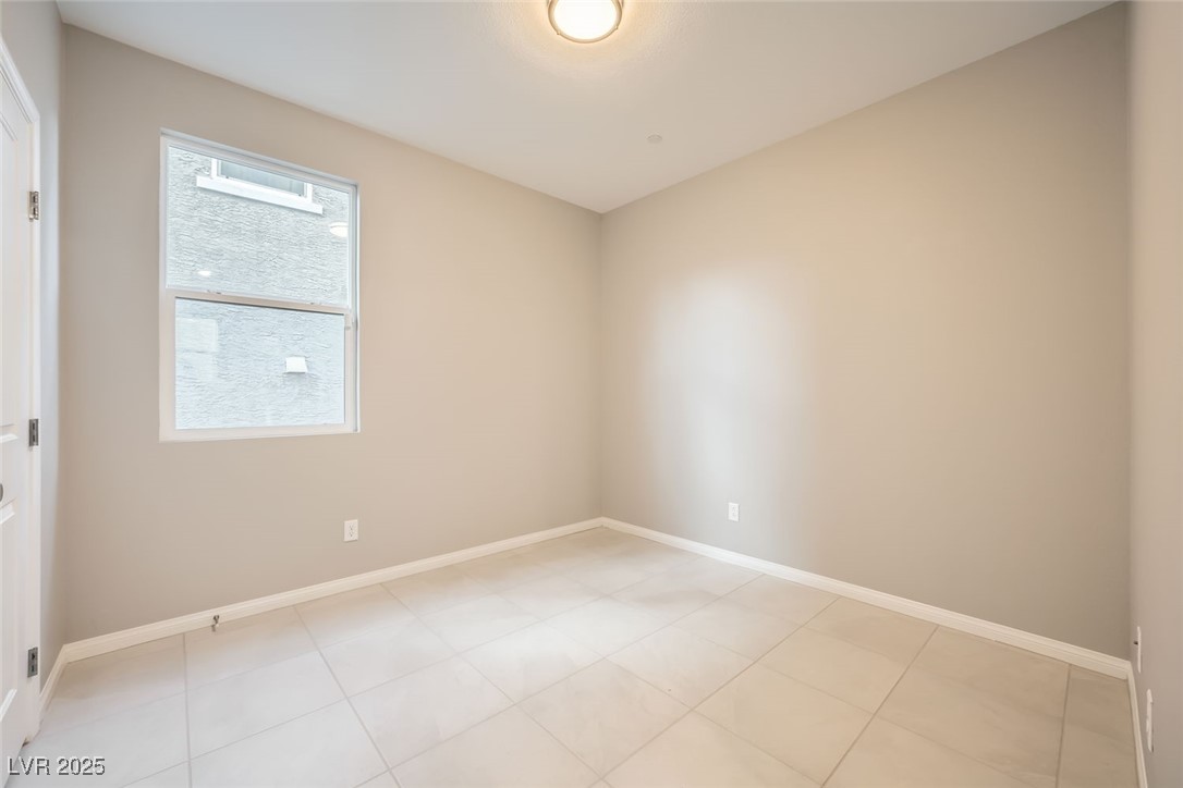 5399 El Nevero Street Property Photo 5