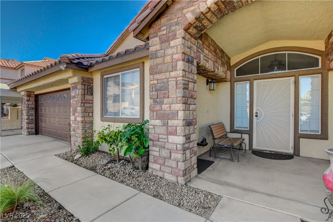 6587 Lucky Boy Drive Property Photo 5