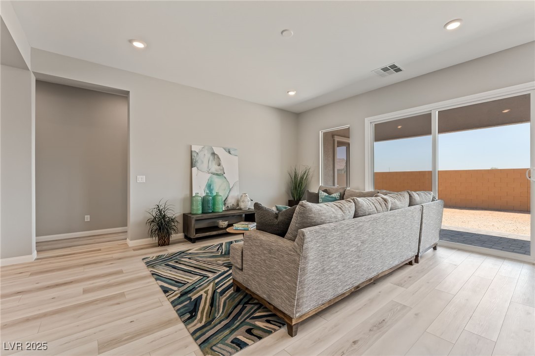 6312 Zephyr Peak Court Property Photo 8