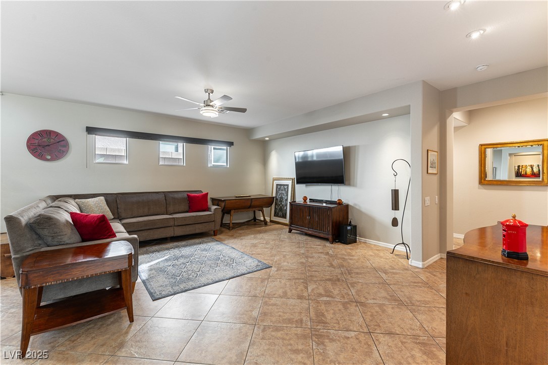 2461 Daks Loden Court Property Photo 8