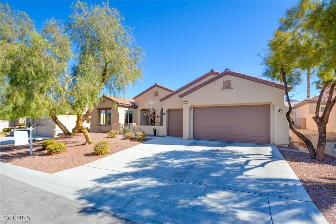 2132 Twin Falls Drive Property Photo 1