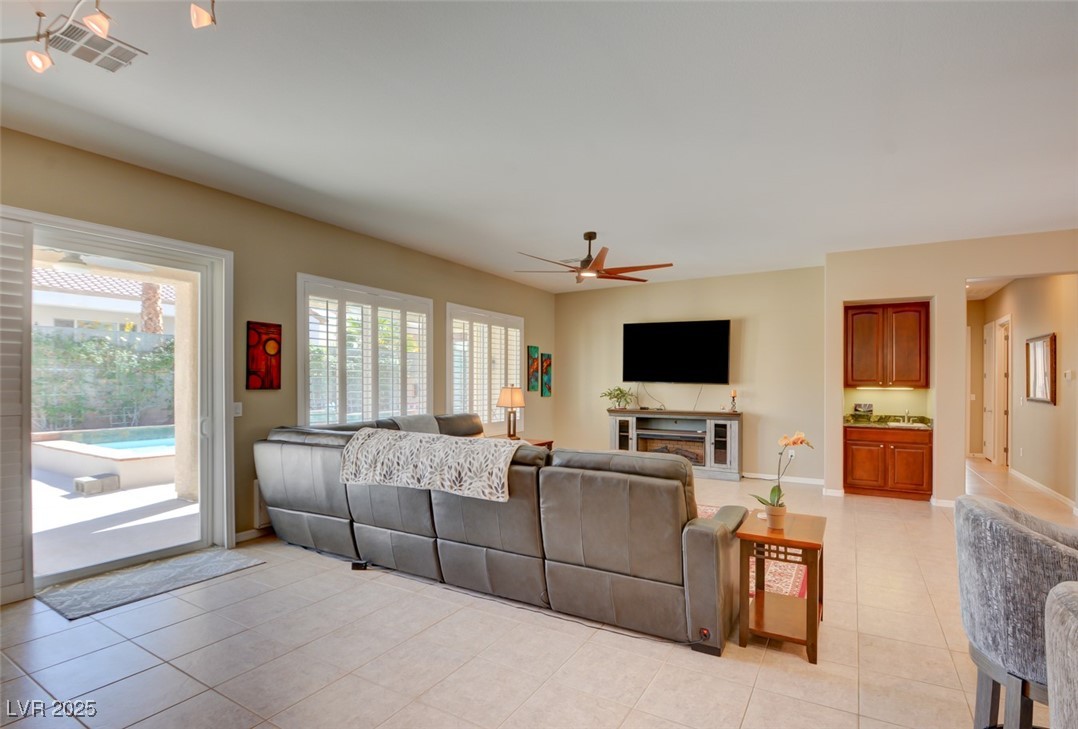 2132 Twin Falls Drive Property Photo 11