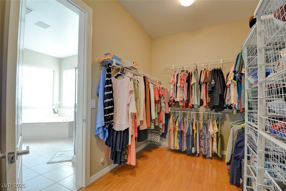2132 Twin Falls Drive Property Photo 30