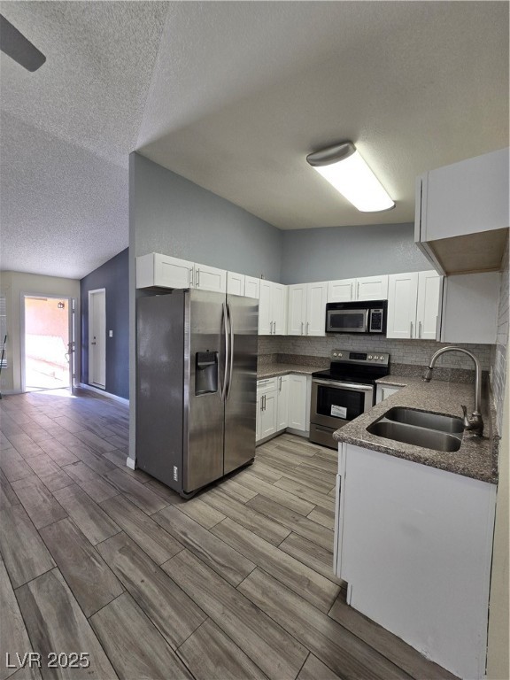 7324 Saybrook Point Drive Property Photo 10