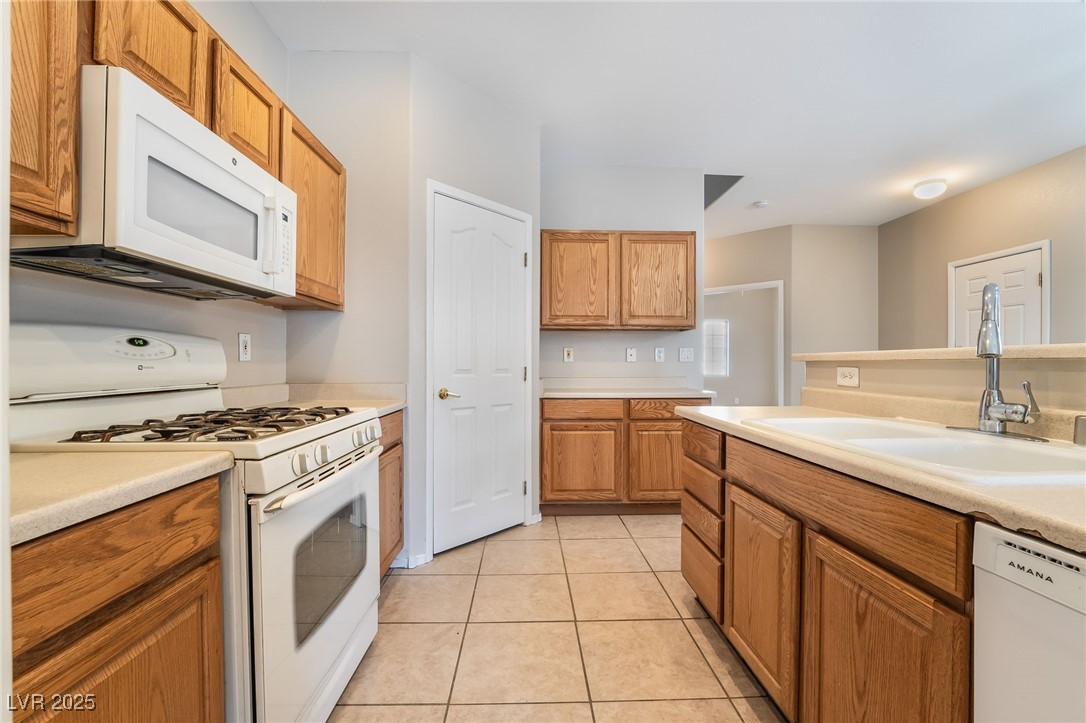 2407 Belt Buckley Drive Property Photo 13